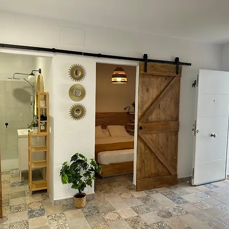 Cocos Sun Guest House Chiclana de la Frontera Exterior photo